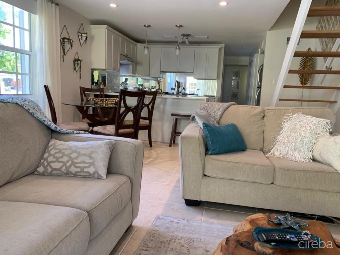 XRYSTAL VILLAGE 2 BED 2 BATH TOWNHOUSE