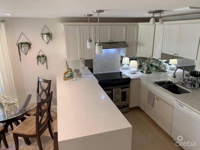 XRYSTAL VILLAGE 2 BED 2 BATH TOWNHOUSE