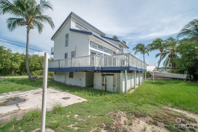 LITTLE CAYMAN "WINDOW BAY" OCEANFRONT HOME