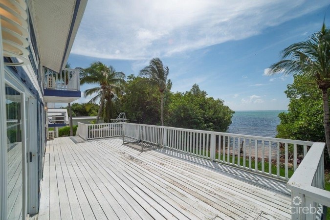 LITTLE CAYMAN "WINDOW BAY" OCEANFRONT HOME