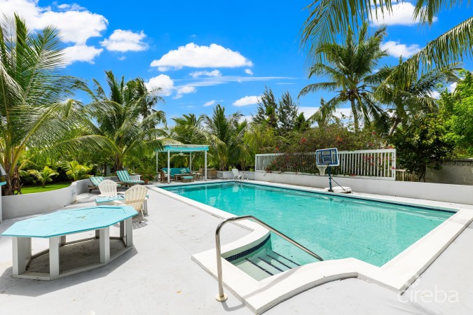 OCEANFRONT HOME WITH EXPANSIVE GROUNDS, POOL AND PICKLEBALL COURT