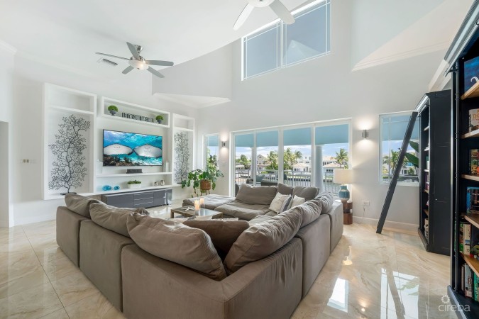 LUXURIOUS WATERFRONT RESIDENCE AT 118 NELSON QUAY IN GOVERNOR'S HARBOUR