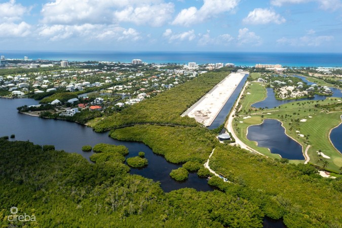 BAYVIEW - SPECTACULAR CANAL FRONT LAND