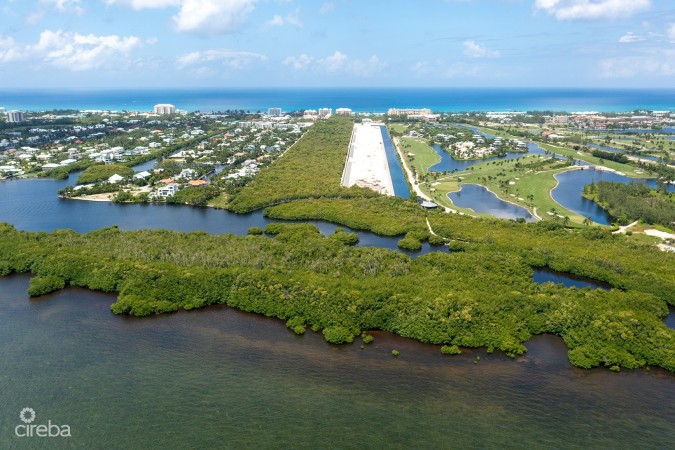BAYVIEW - SPECTACULAR CANAL FRONT LAND