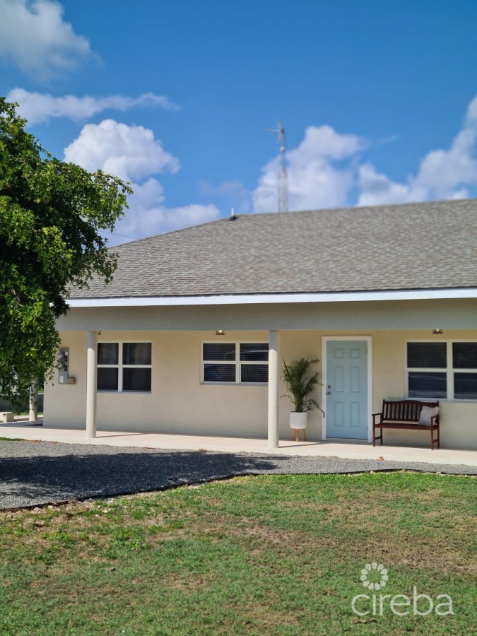 BEAUTIFULLY RENOVATED 3BED HOME WITH DEN + INCOME PRODUCING 1 BED APARTMENT
