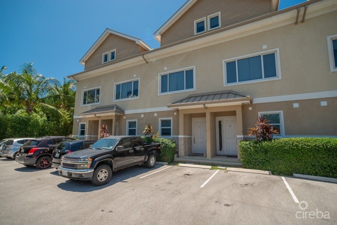 SEVEN MILE BEACH CORRIDOR PARKWAY PLACE TOWNHOUSE