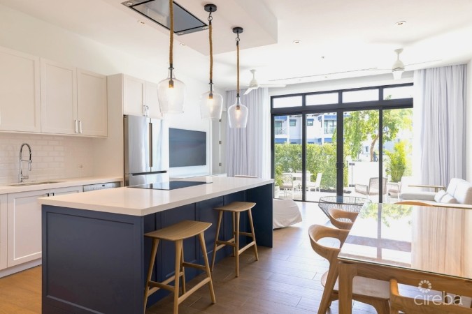 OLEA #311 IN CAMANA BAY