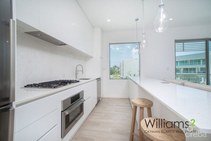 424 ONE CANAL POINT