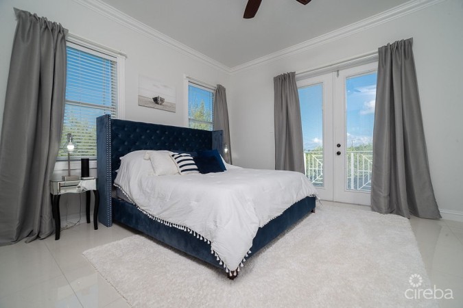 LARGE CANAL FRONT  HOME - NORTH SOUND ESTATES