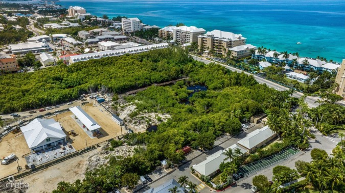 DEVELOPMENT HOTEL/TOURISM LAND SEVEN MILE BEACH CORRIDOR