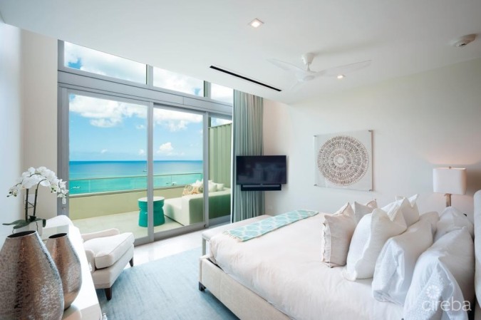 PENTHOUSE RESIDENCE AT SEAFIRE S1002