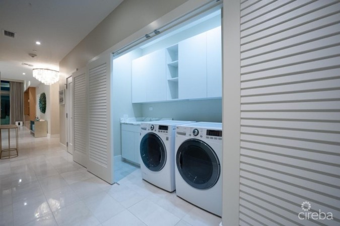 PENTHOUSE RESIDENCE AT SEAFIRE S1002
