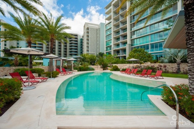 PENTHOUSE RESIDENCE AT SEAFIRE S1002