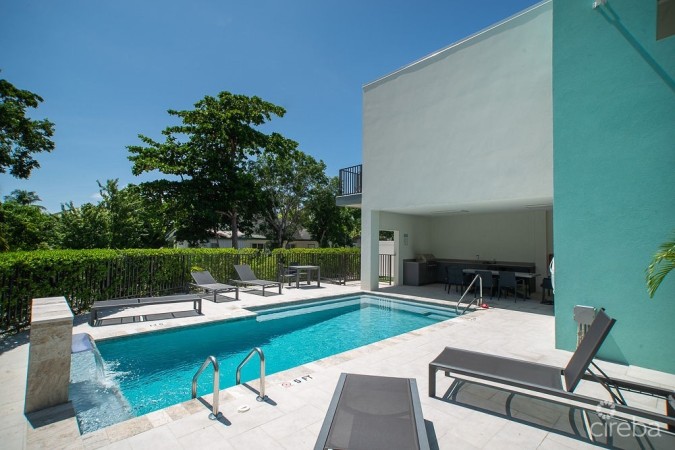 61 WEST  SECOND FLOOR GORGEOUS CONDO W/ DOUBLE BALCONY