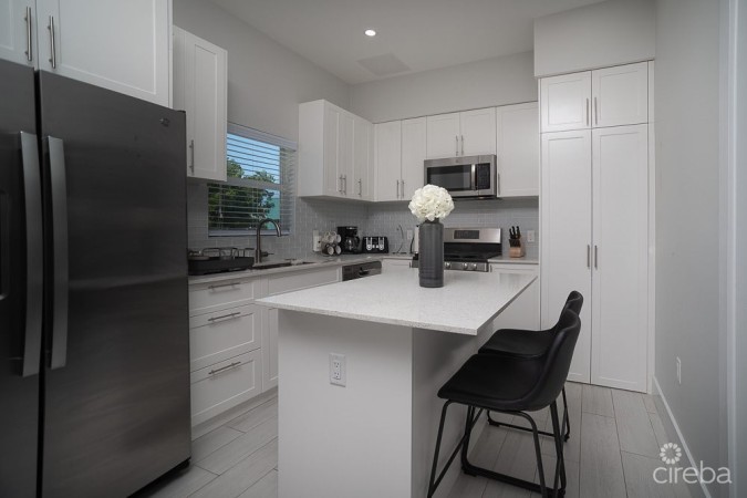 61 WEST  SECOND FLOOR GORGEOUS CONDO W/ DOUBLE BALCONY