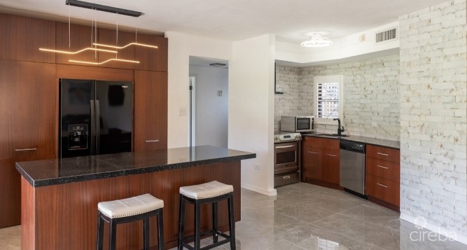 GEORGE TOWN VILLAS RENOVATED 2 BED, 2 BATH SMB