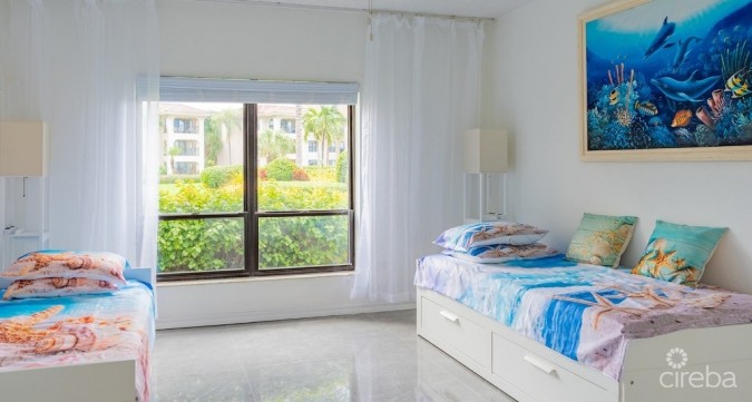 GEORGE TOWN VILLAS RENOVATED 2 BED, 2 BATH SMB