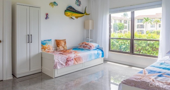 GEORGE TOWN VILLAS RENOVATED 2 BED, 2 BATH SMB
