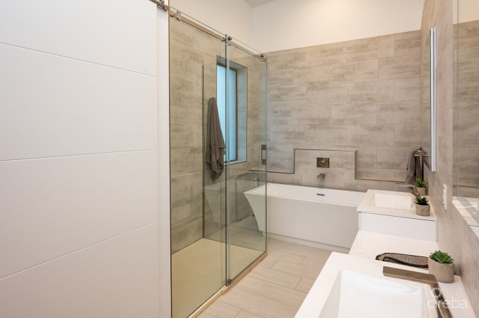 ARVIA 45, GRAND HARBOUR TOWNHOME