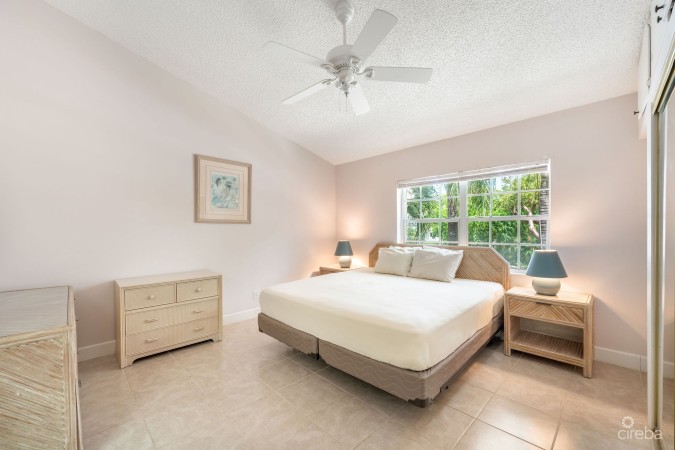 BRITANNIA 1 BED + LOFT | SEVEN MILE BEACH CORRIDOR