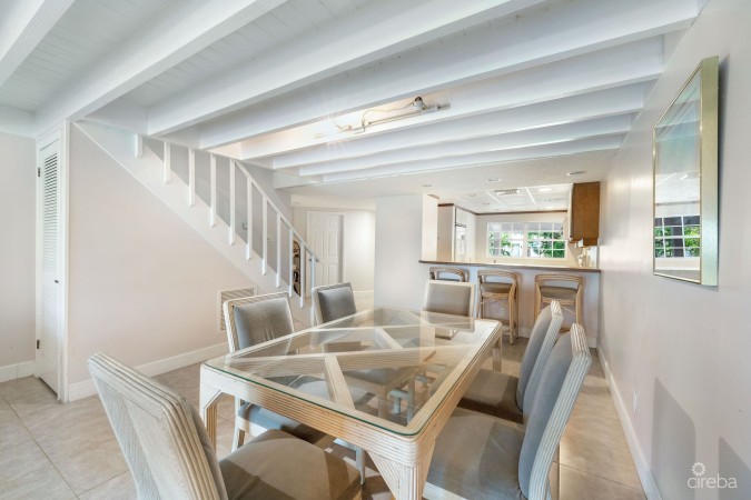 BRITANNIA 1 BED + LOFT | SEVEN MILE BEACH CORRIDOR