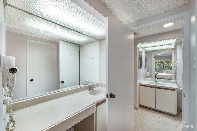 BRITANNIA 1 BED + LOFT | SEVEN MILE BEACH CORRIDOR