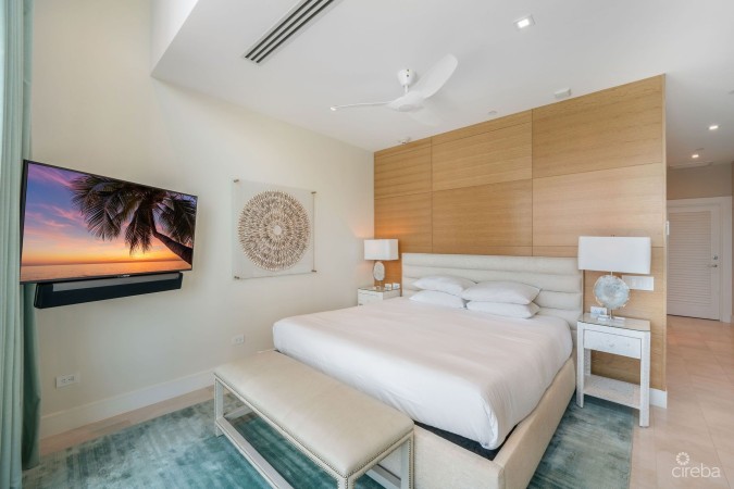 PENTHOUSE RESIDENCE AT SEAFIRE S1002