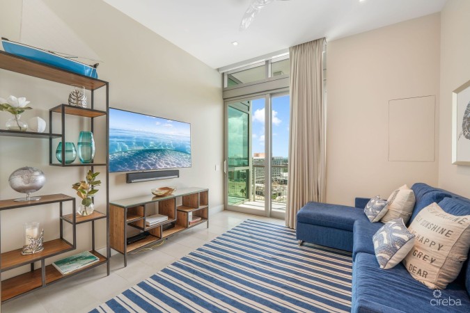 PENTHOUSE RESIDENCE AT SEAFIRE S1002