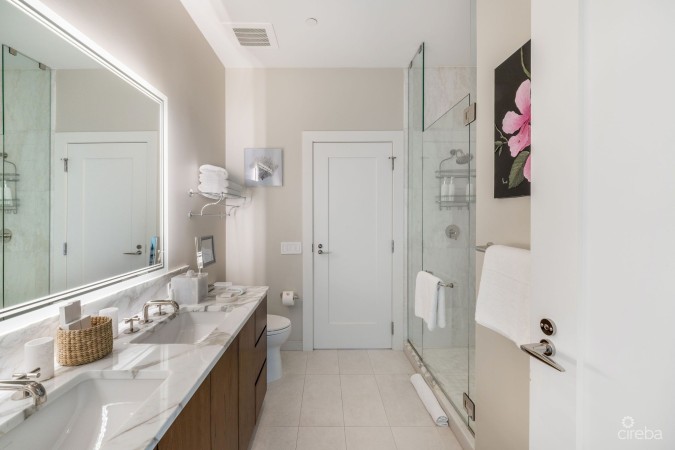 PENTHOUSE RESIDENCE AT SEAFIRE S1002