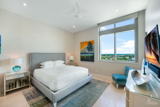 PENTHOUSE RESIDENCE AT SEAFIRE S1002