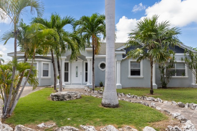 CLARIES AVE 3 BED