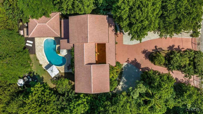 PRIVATE HOME ACROSS FROM SPOTTS BEACH