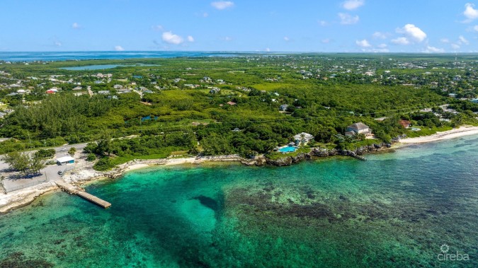 PRIVATE HOME ACROSS FROM SPOTTS BEACH