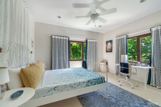 PRIVATE HOME ACROSS FROM SPOTTS BEACH