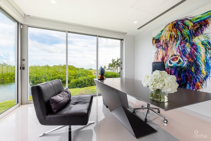 #48 LALIQUE QUAY - A MODERN MASTERPIECE