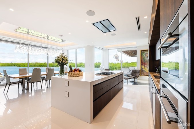 #48 LALIQUE QUAY - A MODERN MASTERPIECE