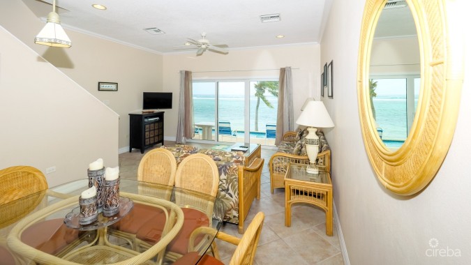 SEABREEZE VILLAS OCEAN/BEACH FRONT - STUNNING VIEW