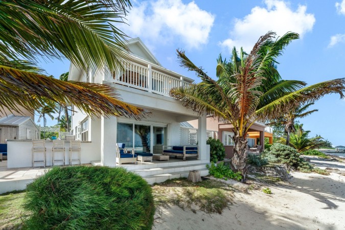 MAHOGANY POINT VILLAS 3, BEACH FRONT TOWNHOME