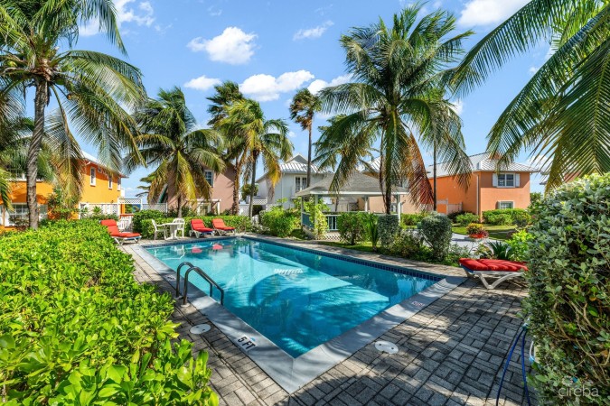 MAHOGANY POINT VILLAS 3, BEACH FRONT TOWNHOME