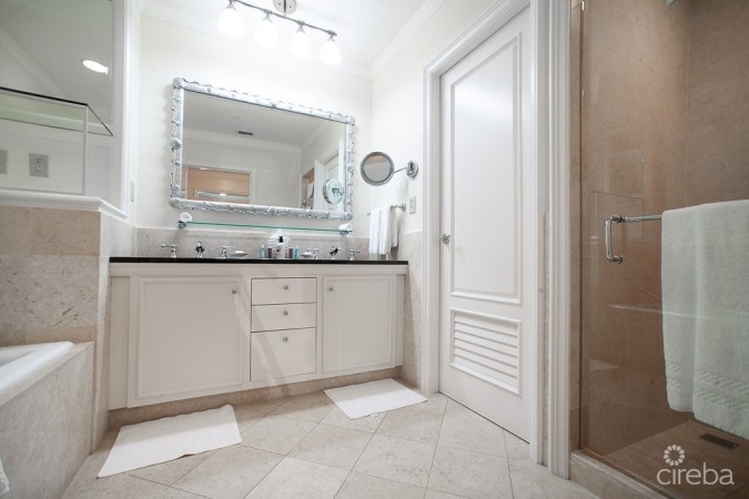 RITZ CARLTON PRIVATE RESIDENCE 303