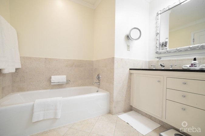 RITZ CARLTON PRIVATE RESIDENCE 303