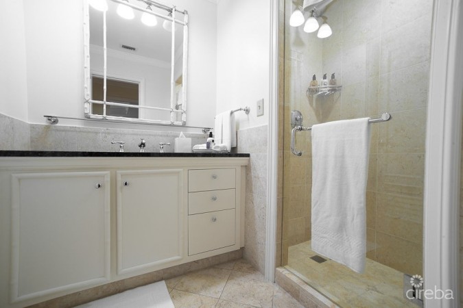 RITZ CARLTON PRIVATE RESIDENCE 303