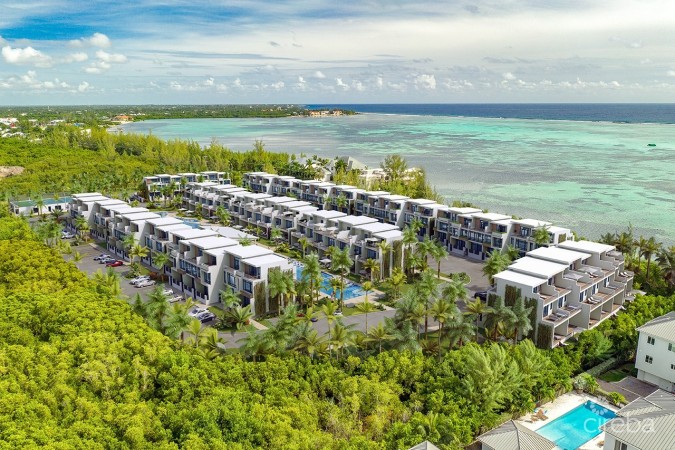 TWO BEDROOM + STUDY IN BAHIA