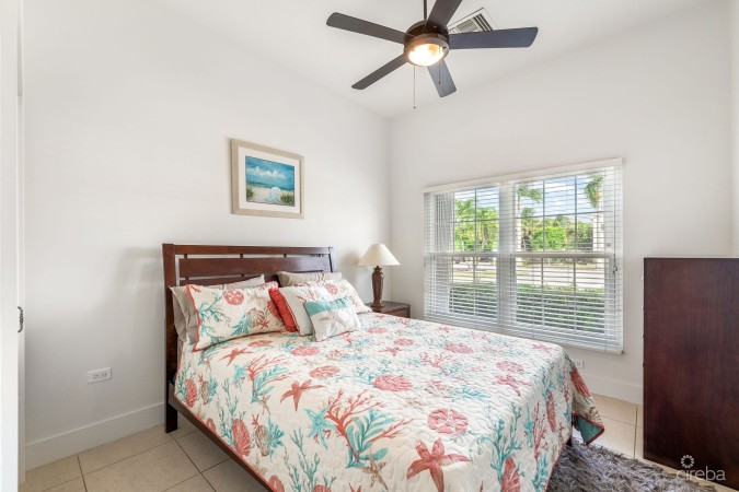 SPACIOUS 3-BEDROOM WITH DEN IN SCENIC SPRINGFIELD ESTATES