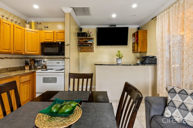 WINDSOR LAKES UNIT 810