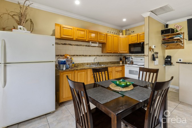 WINDSOR LAKES UNIT 810