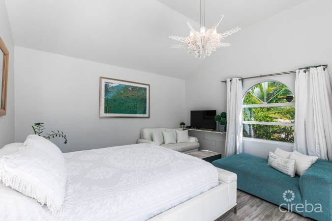CONCH POINTE BEACH RESORT