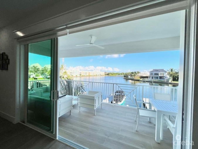 PERIWINKLE WATERFRONT WITH BOAT DOCK