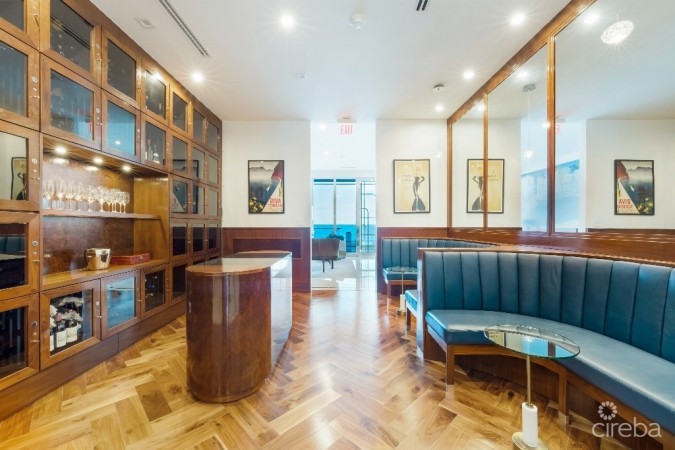 FIN 15 -  PRISTINE THREE BEDROOM SEAFRONT SECOND LEVEL UNIT