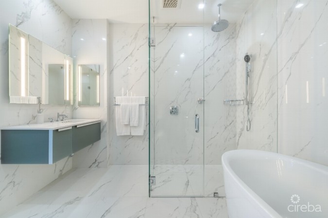 FIN 15 -  PRISTINE THREE BEDROOM SEAFRONT SECOND LEVEL UNIT